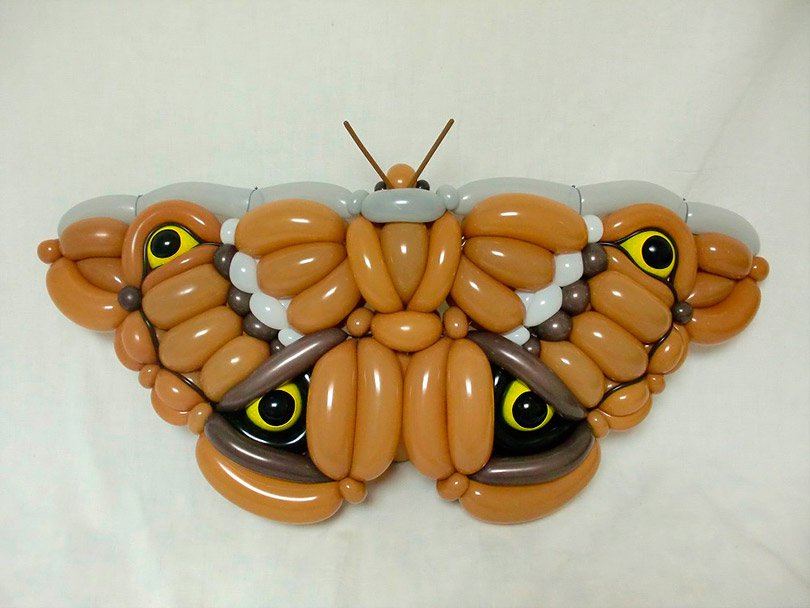Esculturas de animais em balões