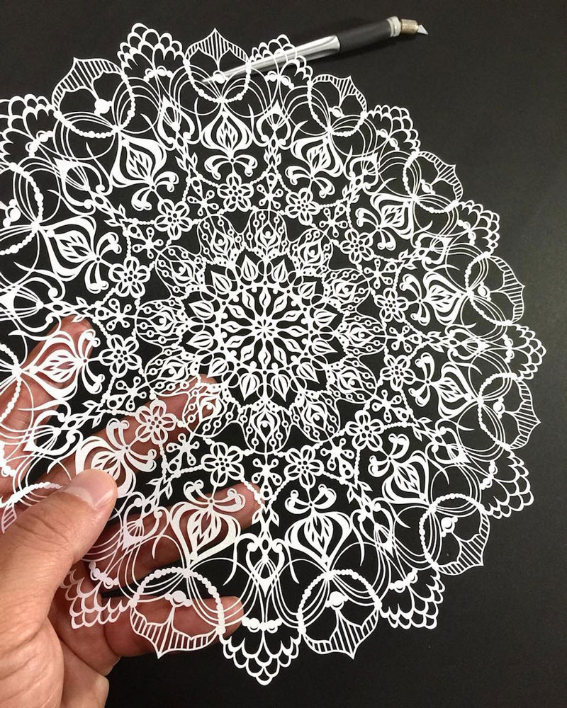 Desenhos em corte de papel