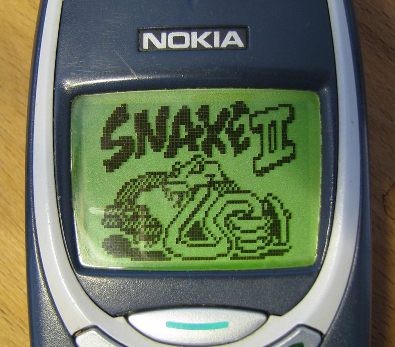 Nokia 3310 está de volta. O Snake também - Ciência & Saúde - SÁBADO